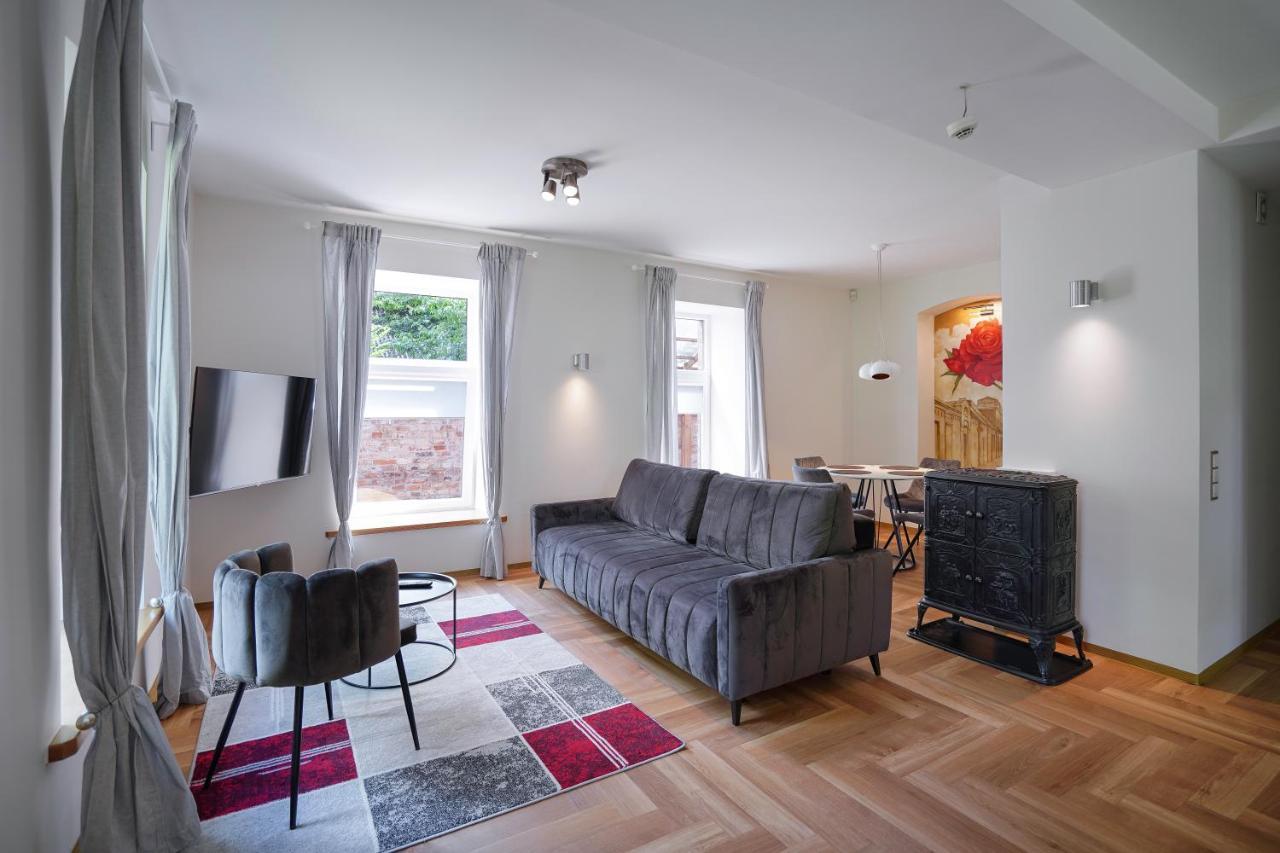 Exclusive Oldnew Apartments In City Center Panevėžys Exteriör bild