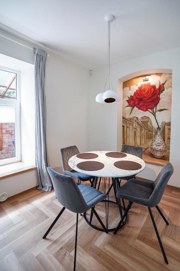 Exclusive Oldnew Apartments In City Center Panevėžys Exteriör bild